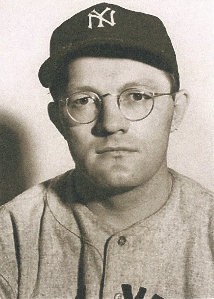 File:Johnny Broaca-1934 Yankees-GonyonJ01.jpg